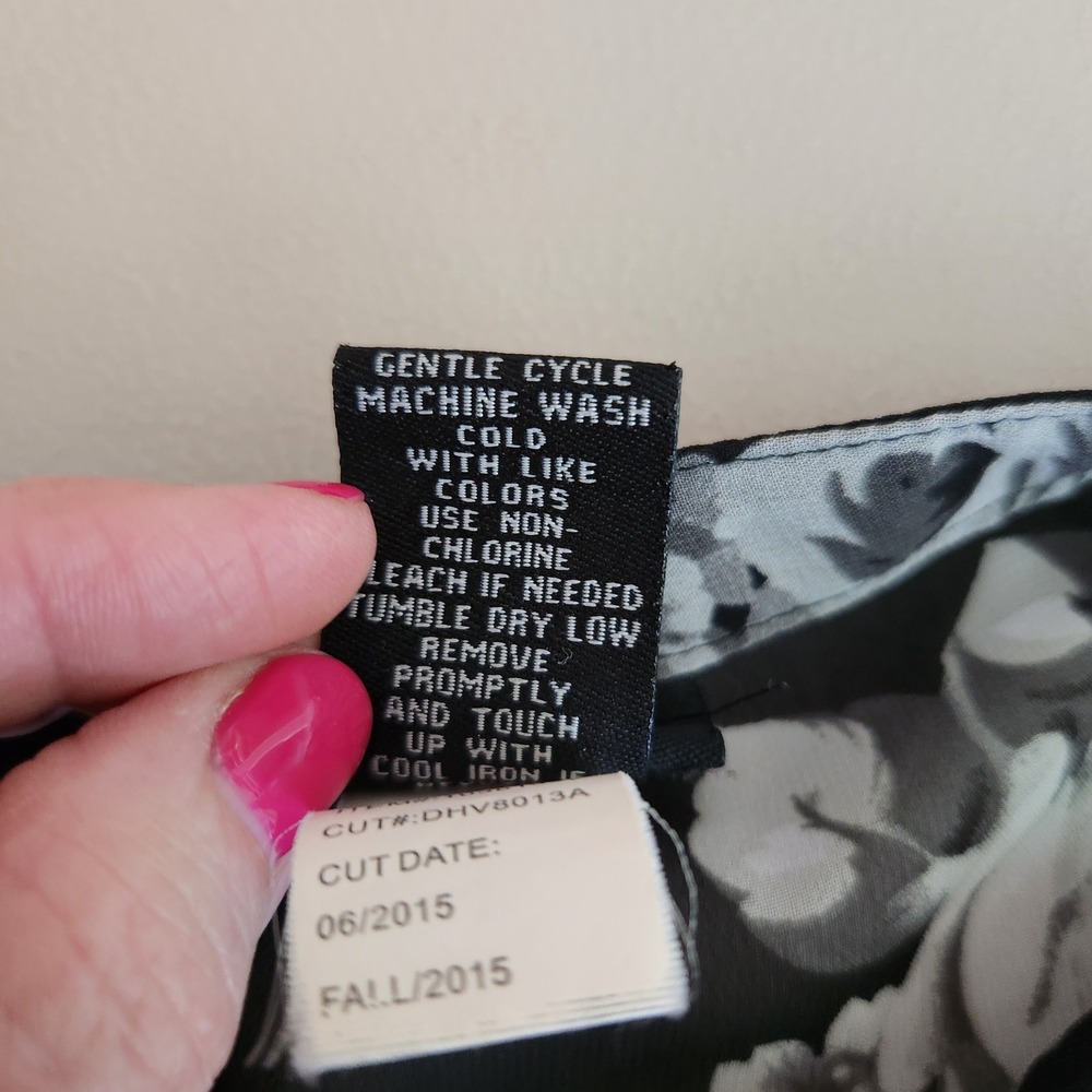 Torrid Coverup Sheer Floral Black White High Low Button Front 4X - Picture 7 of 7
